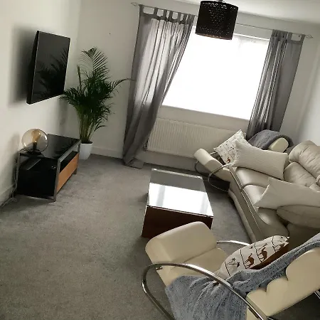 Modern 3 Bed Detached Whole House In Great Location 别墅 布里斯托